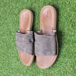 OluKai womens Liko Olu slide sandals, sz 8